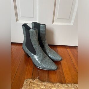 Vagabond Betsy Croc Effect Chelsea Booties